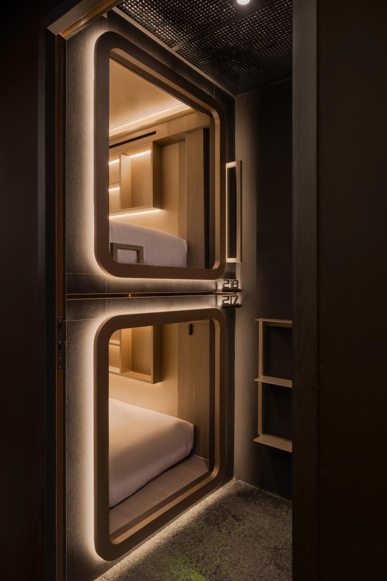 Cube Social Boutique Capsule Hotel At Boat Quay Сінгапур Екстер'єр фото